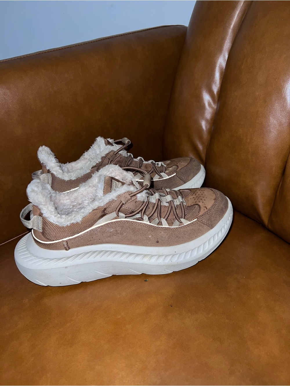 UGG CA805 V2 Remix Heritage sneakers in chestnut brown men’s size 8.5
